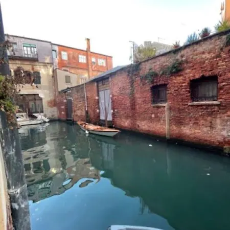Ca'Antica Sinagoga - Venice Canal Front Apartment Exterior foto